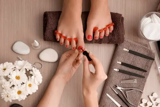 nail salon for pedicure