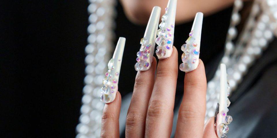 Selecting the Best Nail Extensions for Your Style 2