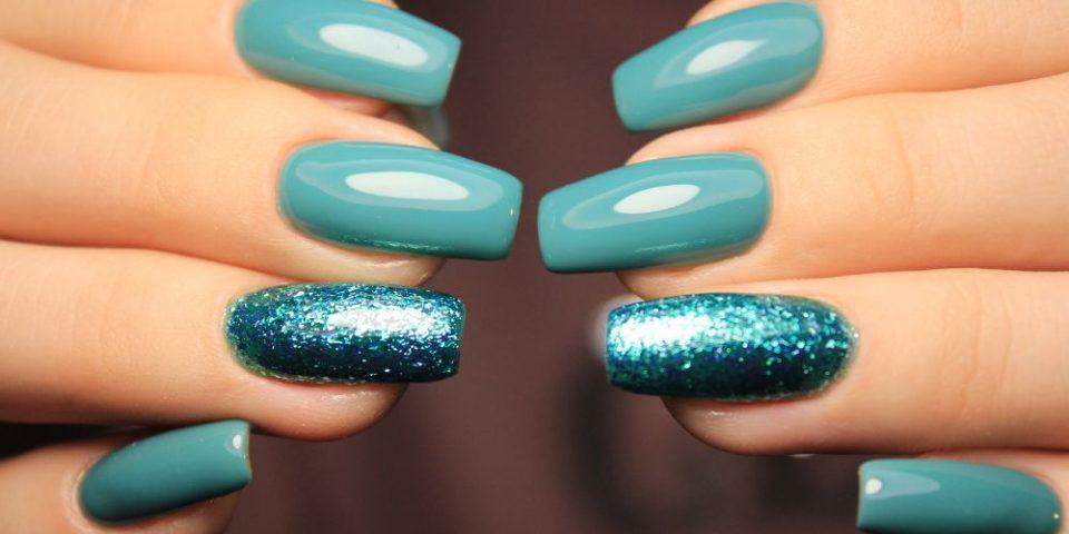 What Are the Pros and Cons of Jelly Nails