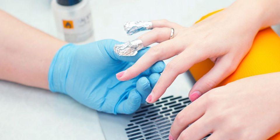 What Are the Risks of Using Acetone Removers on Nails_